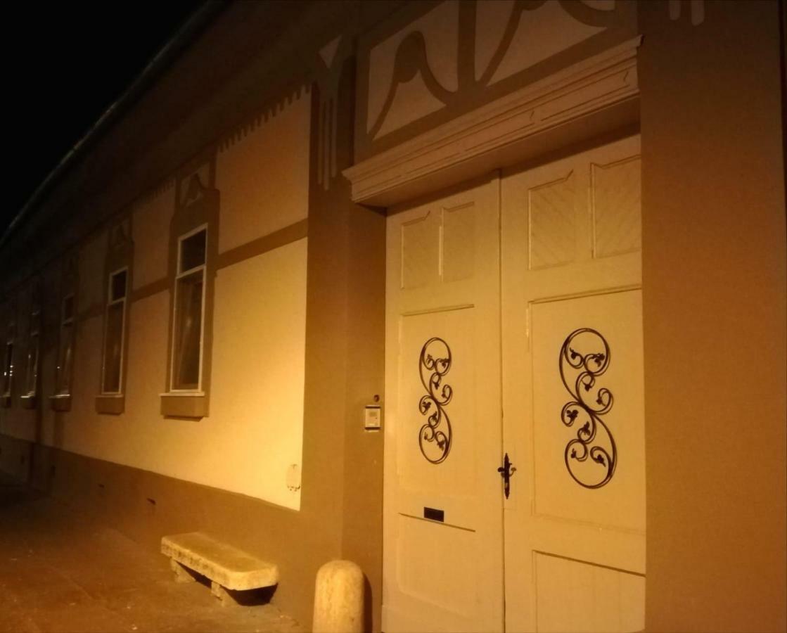 Sombor 19 Central Apartment Exterior foto